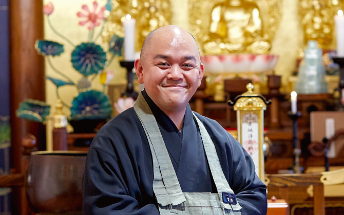 副住職　角田賢隆