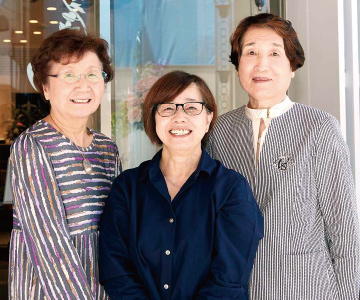 赤坂浄苑の京都旅行で仲良しに。いろいろな催しに3人で参加しています。